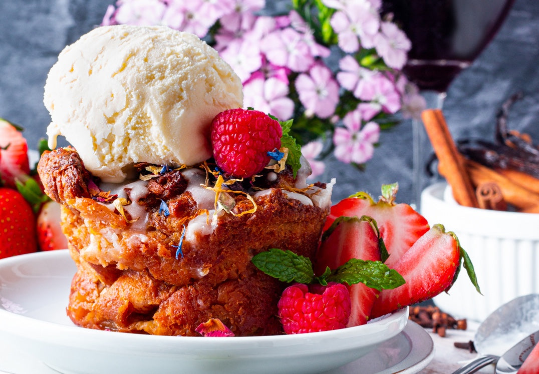 Assorted Mini Bread Pudding, Banana Puddings & Seasonal Cobbler Plate